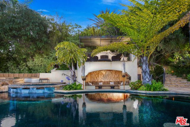 10066 Cielo Drive, Beverly Hills, CA 90210