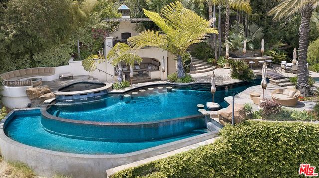 10066 Cielo Drive, Beverly Hills, CA 90210