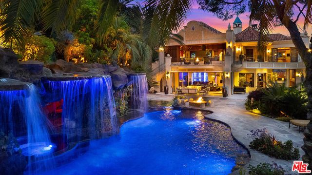 10066 Cielo Drive, Beverly Hills, CA 90210