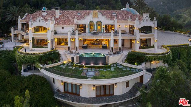 10066 Cielo Drive, Beverly Hills, CA 90210