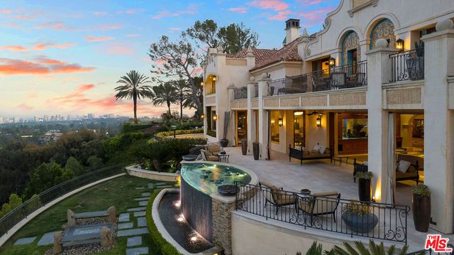 10066 Cielo Drive, Beverly Hills, CA 90210