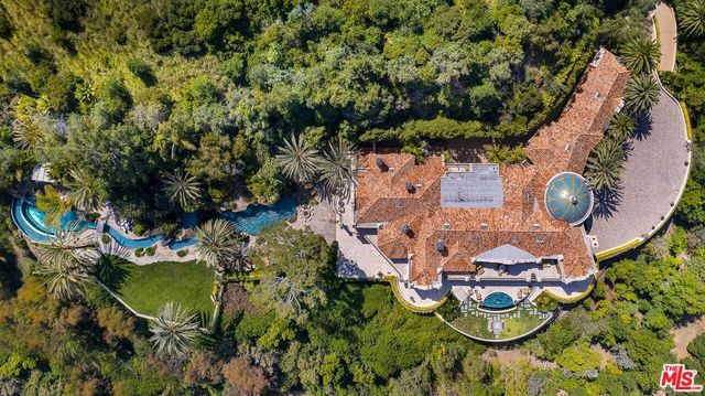 10066 Cielo Drive, Beverly Hills, CA 90210