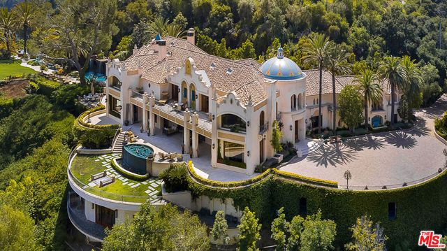 10066 Cielo Drive, Beverly Hills, CA 90210