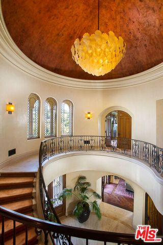 10066 Cielo Drive, Beverly Hills, CA 90210