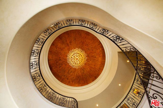 10066 Cielo Drive, Beverly Hills, CA 90210