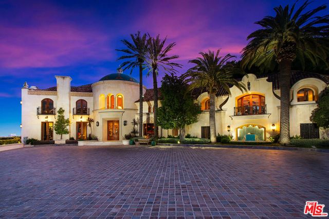 10066 Cielo Drive, Beverly Hills, CA 90210