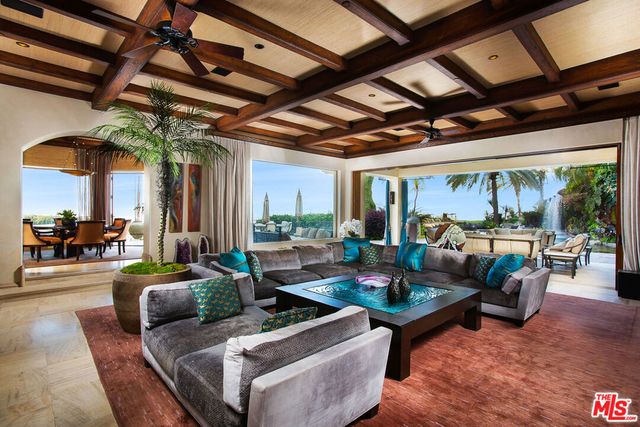 10066 Cielo Drive, Beverly Hills, CA 90210