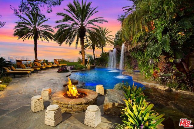 10066 Cielo Drive, Beverly Hills, CA 90210