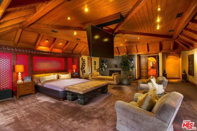 10066 Cielo Drive, Beverly Hills, CA 90210