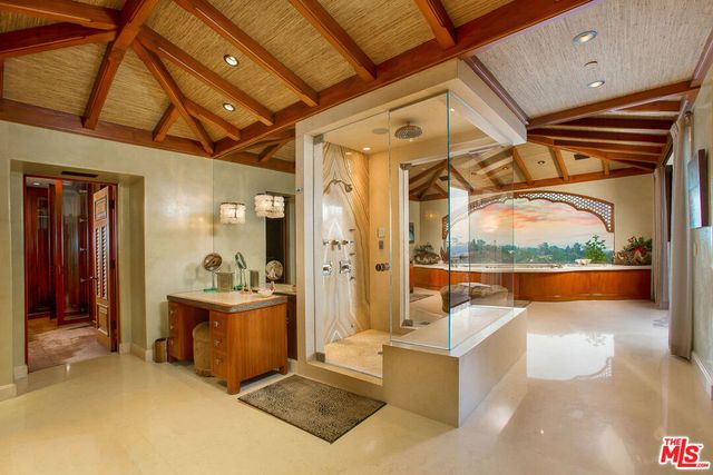 10066 Cielo Drive, Beverly Hills, CA 90210