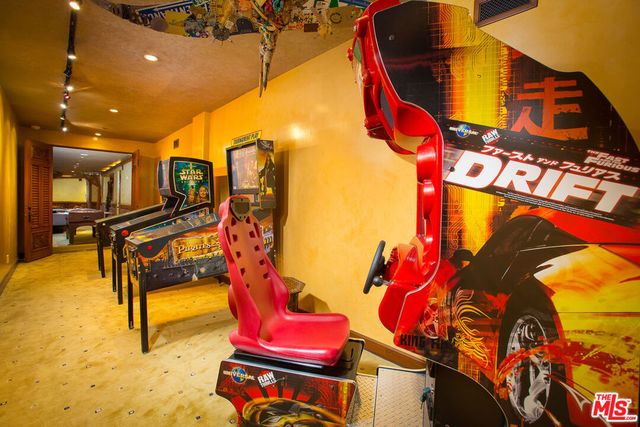 10066 Cielo Drive, Beverly Hills, CA 90210