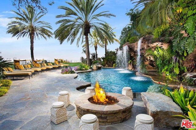 10066 Cielo Drive, Beverly Hills, CA 90210