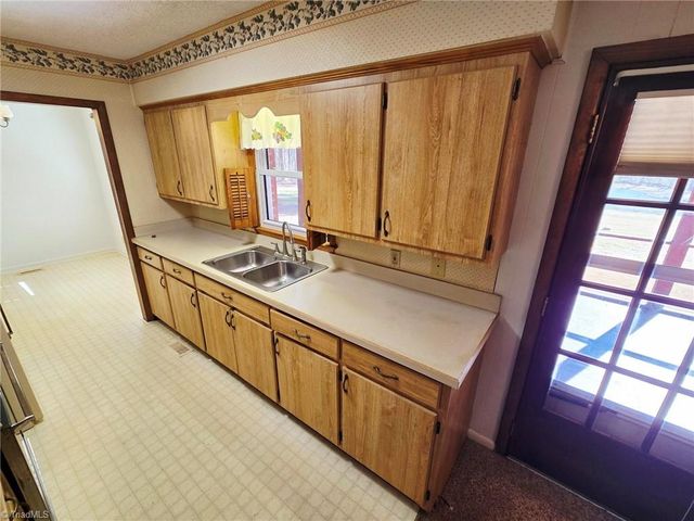 3144 NC Highway 62 E, Liberty, NC 27298