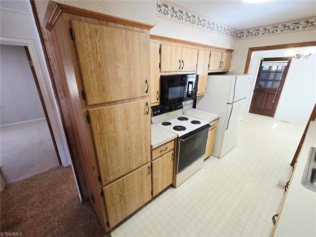 3144 NC Highway 62 E, Liberty, NC 27298