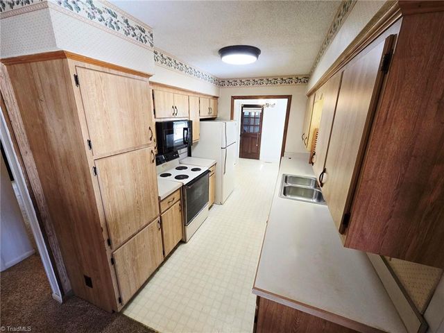 3144 NC Highway 62 E, Liberty, NC 27298