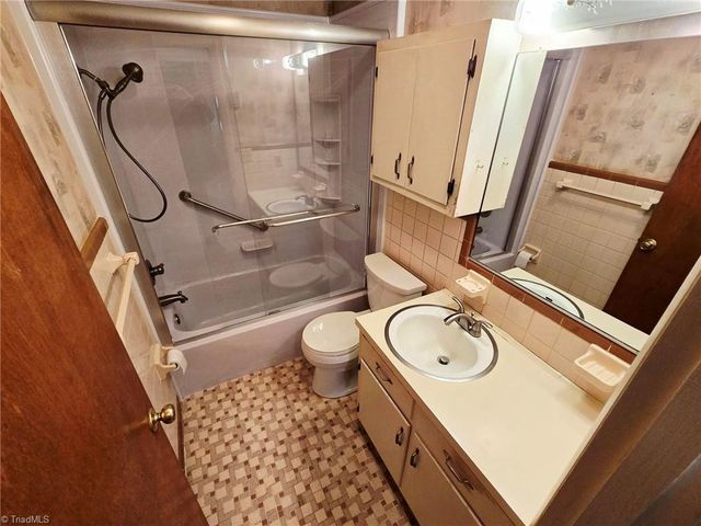 3144 NC Highway 62 E, Liberty, NC 27298