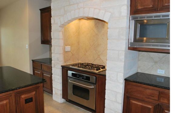 1002 Sedalia ST, Cedar Park, TX 78613