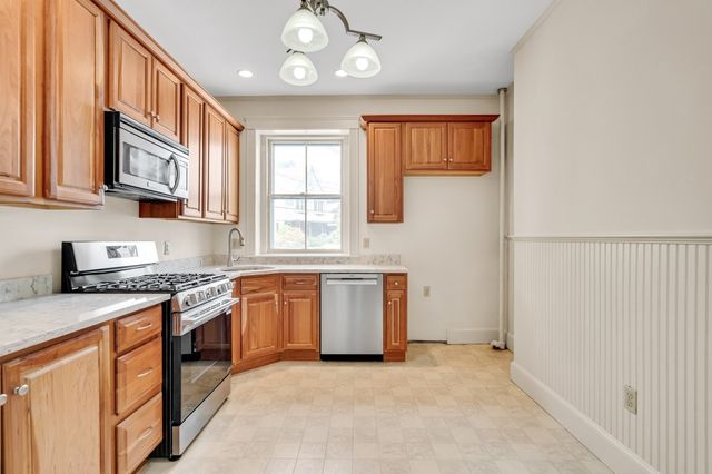457 Washington 2, Newton, MA 02458
