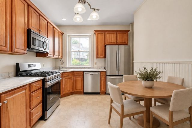 457 Washington 2, Newton, MA 02458