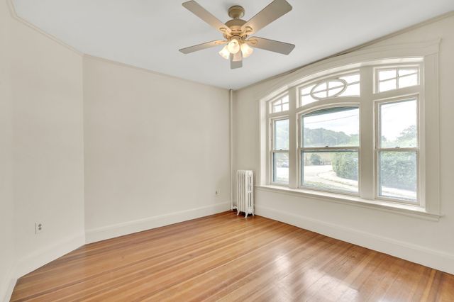 457 Washington 2, Newton, MA 02458