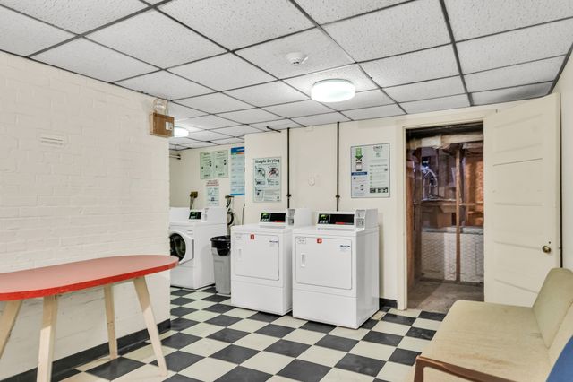 457 Washington 2, Newton, MA 02458