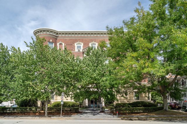 457 Washington 2, Newton, MA 02458