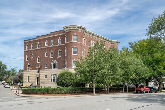 457 Washington 2, Newton, MA 02458