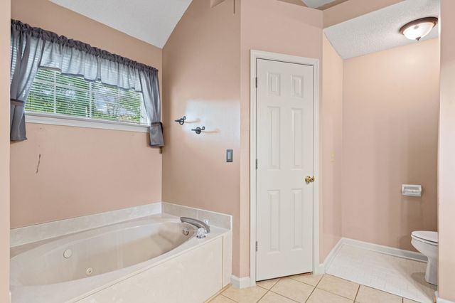 55 COTTON TRAIL DR, Rossville, TN 38066