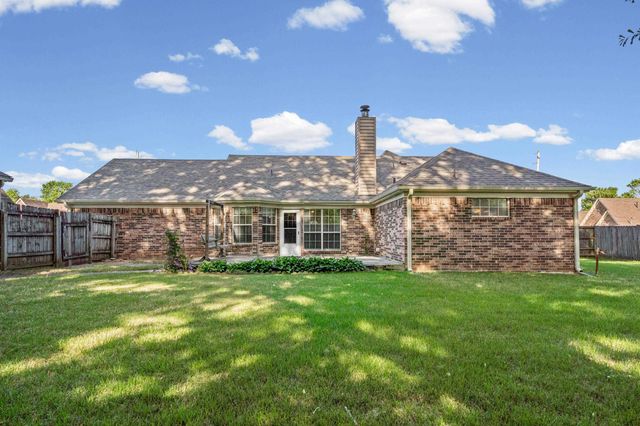 55 COTTON TRAIL DR, Rossville, TN 38066
