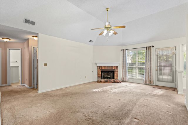 55 COTTON TRAIL DR, Rossville, TN 38066