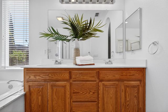 3014 Great Egret Way, Sacramento, CA 95834