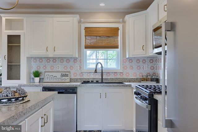 101 FAWN MEADOW CT, Lancaster, PA 17603