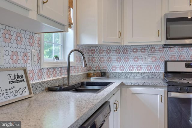 101 FAWN MEADOW CT, Lancaster, PA 17603