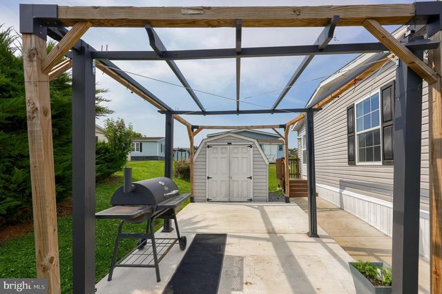 101 FAWN MEADOW CT, Lancaster, PA 17603