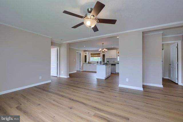 101 FAWN MEADOW CT, Lancaster, PA 17603