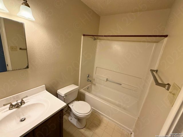 7655 HEATHRIDGE, San Antonio, TX 78250