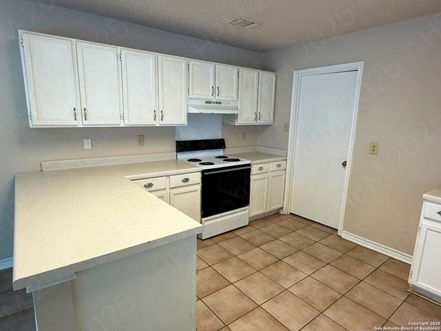 7655 HEATHRIDGE, San Antonio, TX 78250