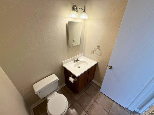 7655 HEATHRIDGE, San Antonio, TX 78250