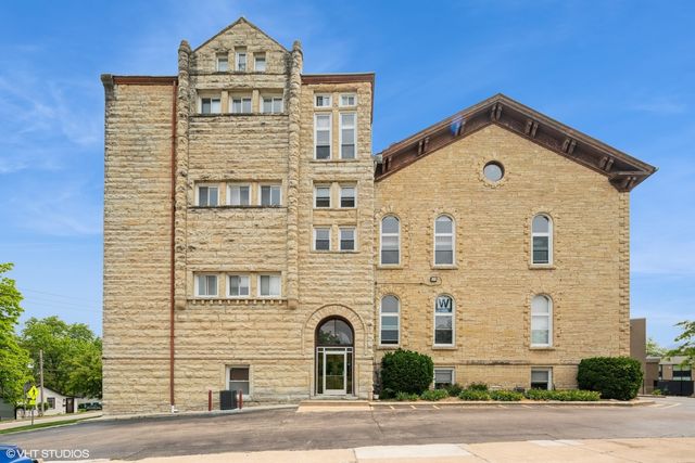 400 Mccarthy Road 421, Lemont, IL 60439