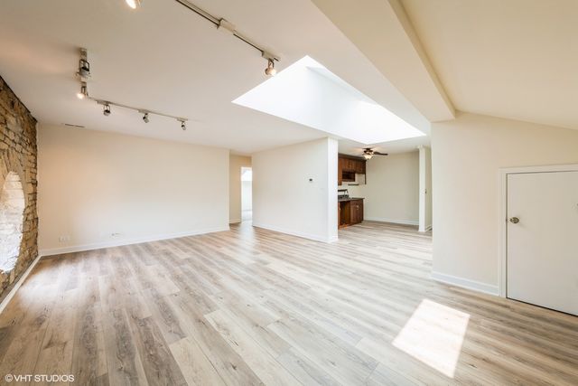 400 Mccarthy Road 421, Lemont, IL 60439