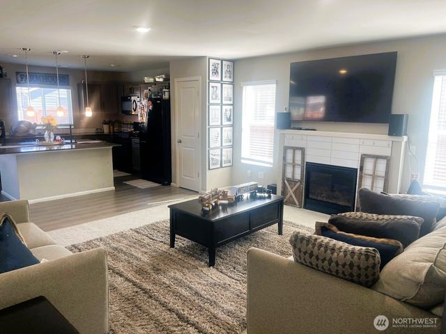 9140 Silverspot Drive SE, Tumwater, WA 98501