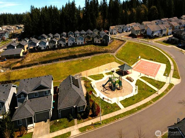 9140 Silverspot Drive SE, Tumwater, WA 98501