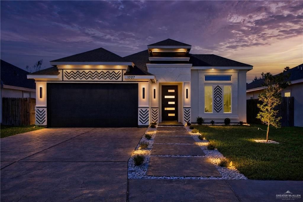 1327 13th Street, Alamo, TX 78516