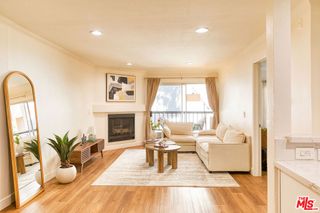 5510 Owensmouth Avenue 218, Woodland Hills, CA 91367