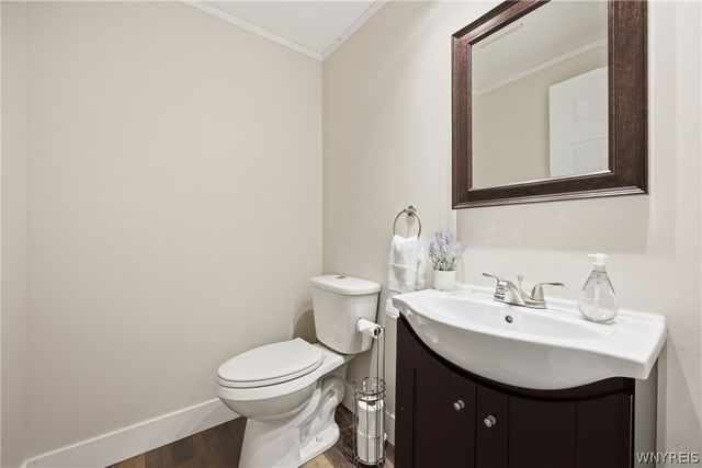 14 Centennial Court, West Seneca, NY 14224