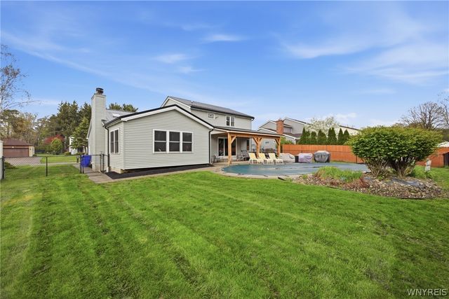 14 Centennial Court, West Seneca, NY 14224