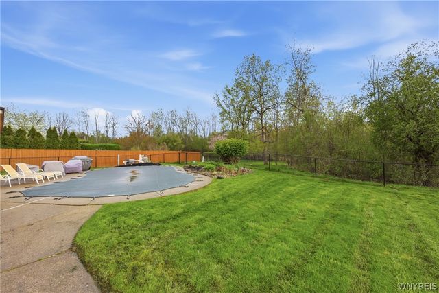 14 Centennial Court, West Seneca, NY 14224