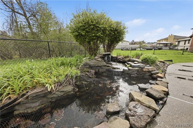 14 Centennial Court, West Seneca, NY 14224