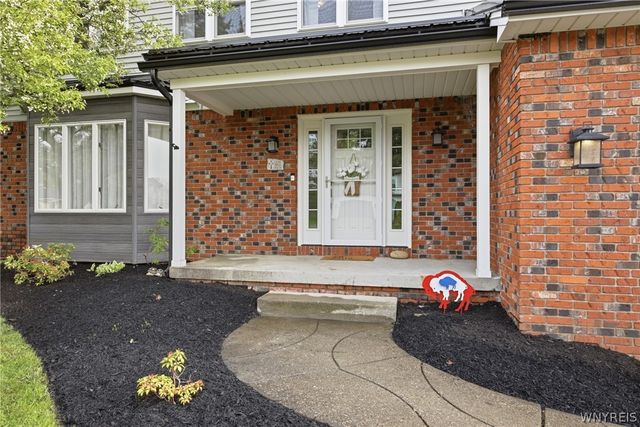 14 Centennial Court, West Seneca, NY 14224