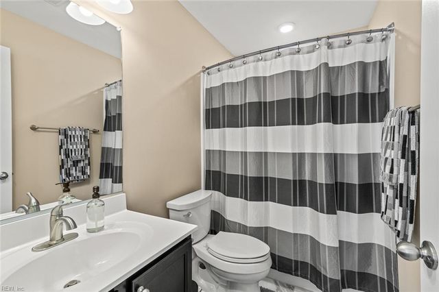 116 Daybeacon ST, Yorktown, VA 23692